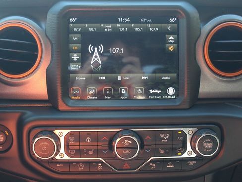 Used 2021 Jeep Gladiator Mojave image 7
