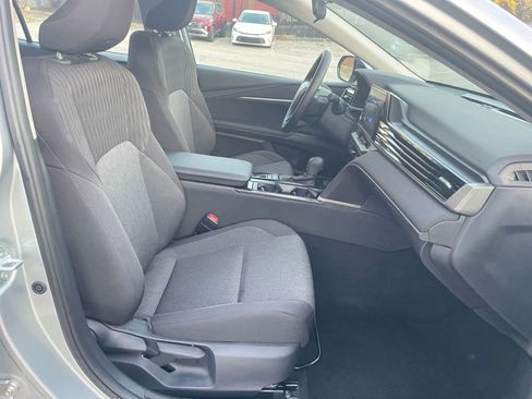 Used 2025 Toyota Camry LE image 35