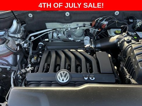 Certified 2022 Volkswagen Atlas Cross Sport SE AWD/4WD image 28