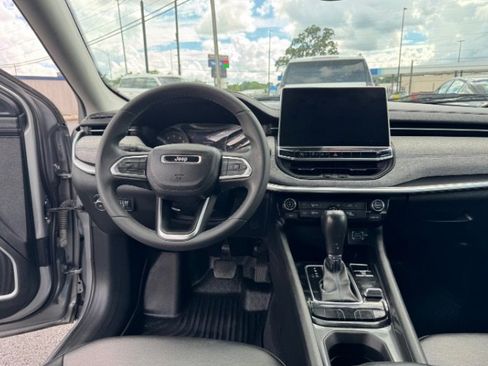 Used 2022 Jeep Compass Latitude AWD/4WD image 14