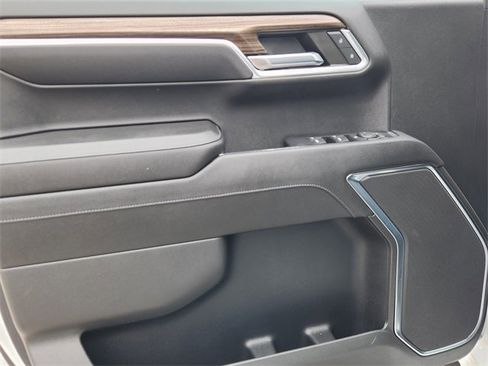 Used 2023 Chevrolet Silverado 1500 LT image 22