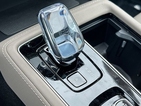 New 2026 Volvo XC90 B5 Core image 19