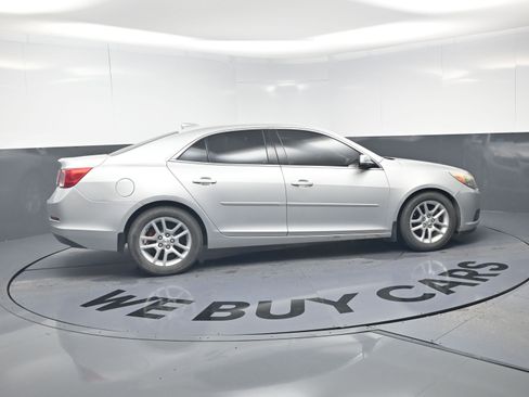 Used 2015 Chevrolet Malibu LT w/ Power Convenience Package FWD image 10