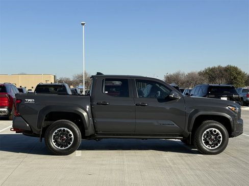 Used 2024 Toyota Tacoma TRD Off-Road image 3