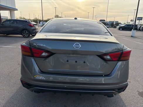 Used 2022 Nissan Altima 2.5 SR image 5