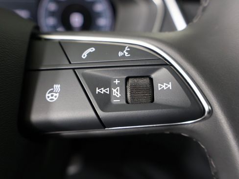 Used 2024 Audi Q5 e Premium Plus image 31