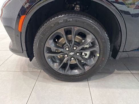 New 2026 Dodge Durango GT image 12