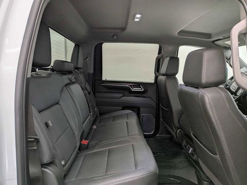 Used 2025 GMC Sierra 3500 SLT image 23