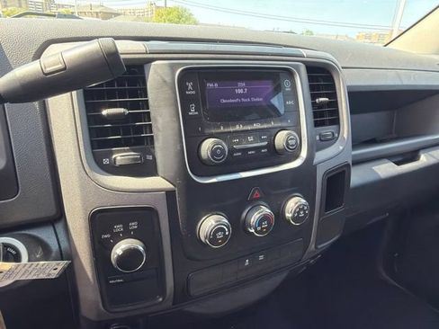 Used 2017 RAM 1500 ST w/ SXT Appearance Group AWD/4WD image 16