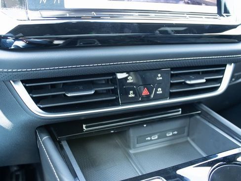 Used 2024 Volkswagen Atlas Cross Sport SEL Premium R-Line image 47