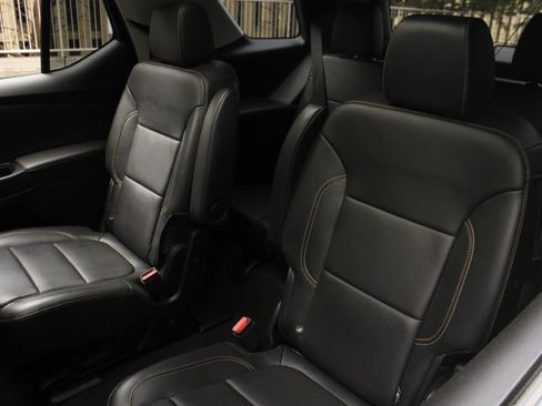 Used 2019 Chevrolet Traverse RS AWD/4WD image 18