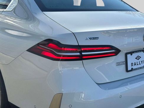 Certified 2025 BMW 530i xDrive image 10