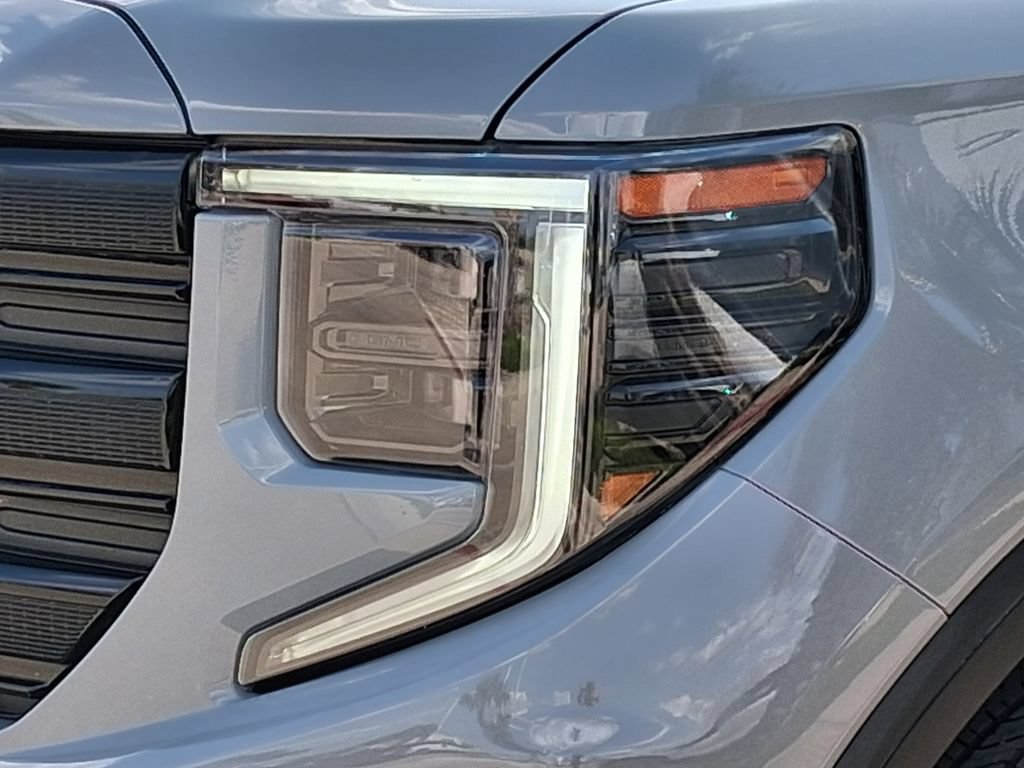 Used 2024 GMC Sierra 1500 Elevation RWD image 8