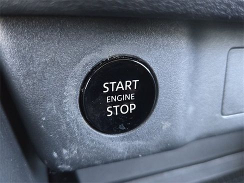 Used 2024 Nissan Rogue SV w/ SV Premium Package image 27