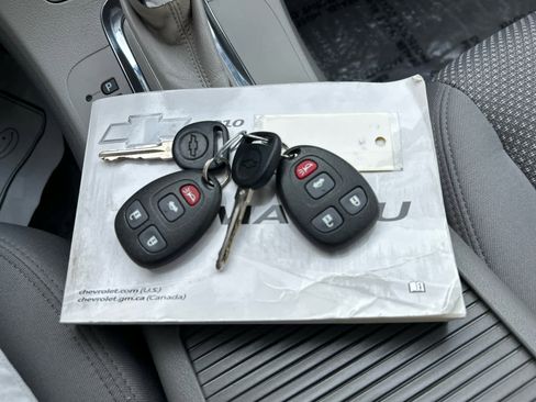 Used 2010 Chevrolet Malibu LS image 23