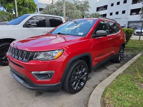 Used 2021 Jeep Compass Latitude FWD image 11