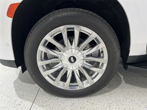 Used 2024 Cadillac Escalade Premium Luxury w/ Performance Package image 33