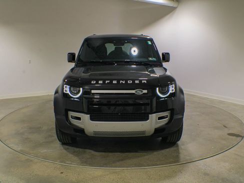 Used 2023 Land Rover Defender 130 SE AWD/4WD image 8
