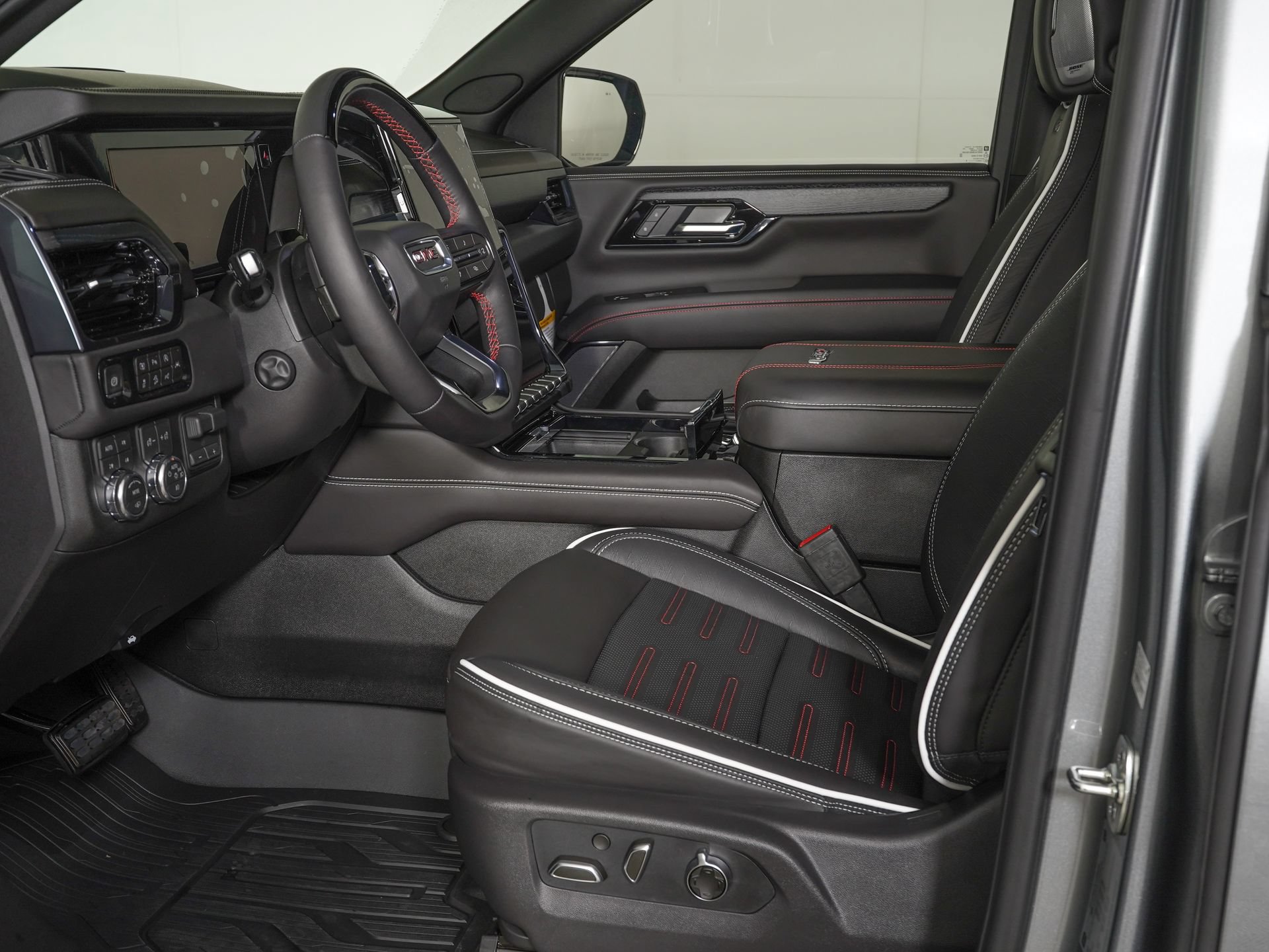 Used 2026 GMC Yukon XL AT4 Ultimate w/ LPO, Floor Liner Package AWD/4WD image 16