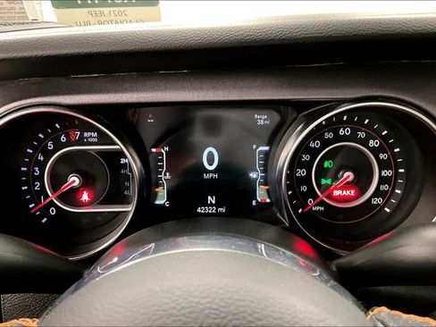 Used 2021 Jeep Gladiator Mojave w/ Cold Weather Group AWD/4WD image 29