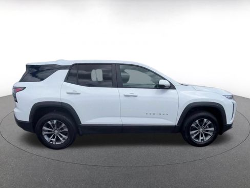 Used 2025 Chevrolet Equinox LT FWD image 13