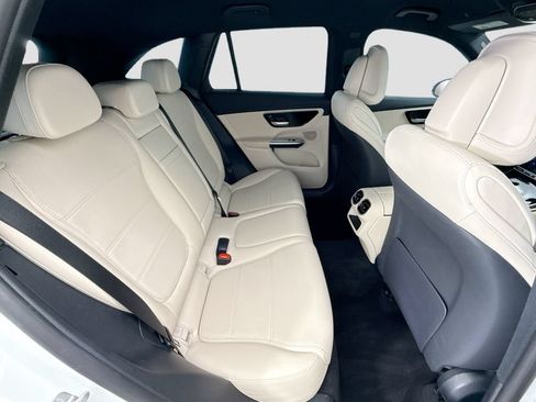 Used 2023 Mercedes-Benz GLC 300 image 21