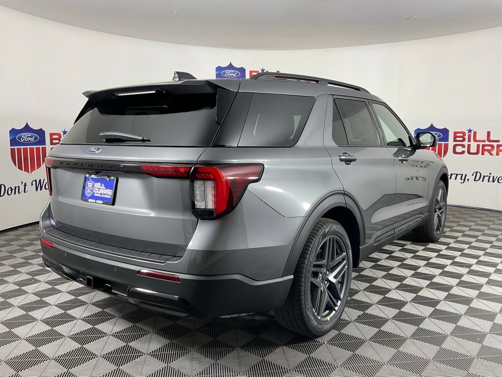 New 2026 Ford Explorer ST-Line w/ ST-Line Street Pack RWD image 3