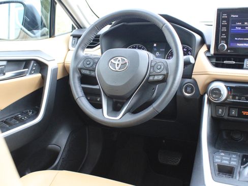 Used 2020 Toyota RAV4 XLE Premium AWD/4WD image 14