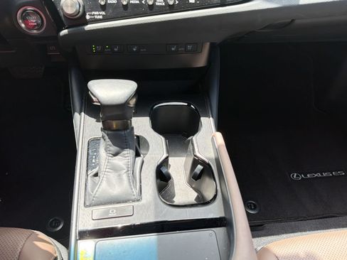 Used 2025 Lexus ES 350 w/ Premium Package FWD image 14