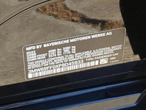 Used 2023 BMW 330i Sedan w/ Driving Assistance Package image 27