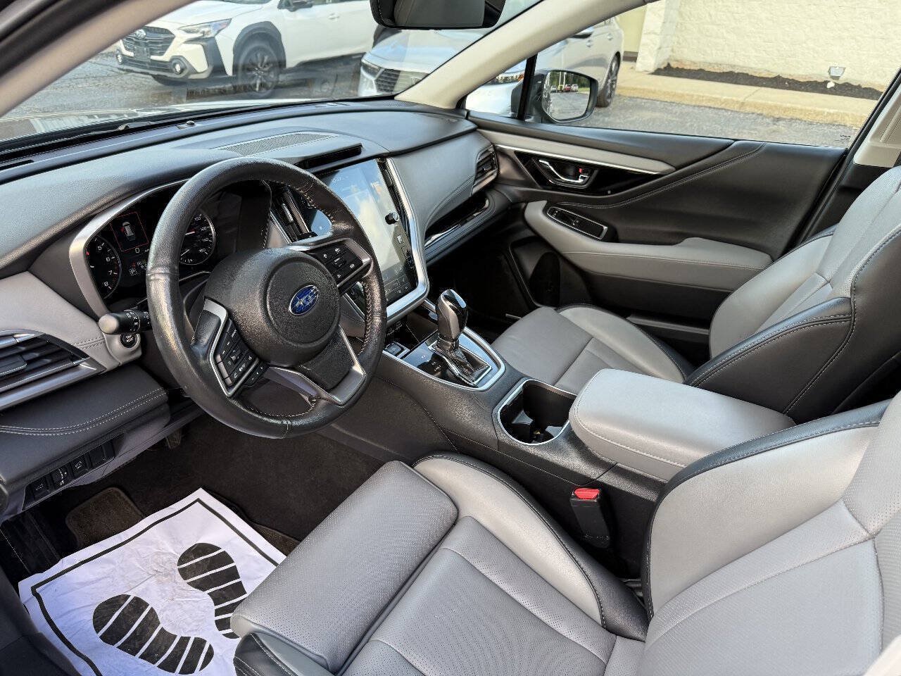 Used 2025 Subaru Outback Limited AWD/4WD image 15