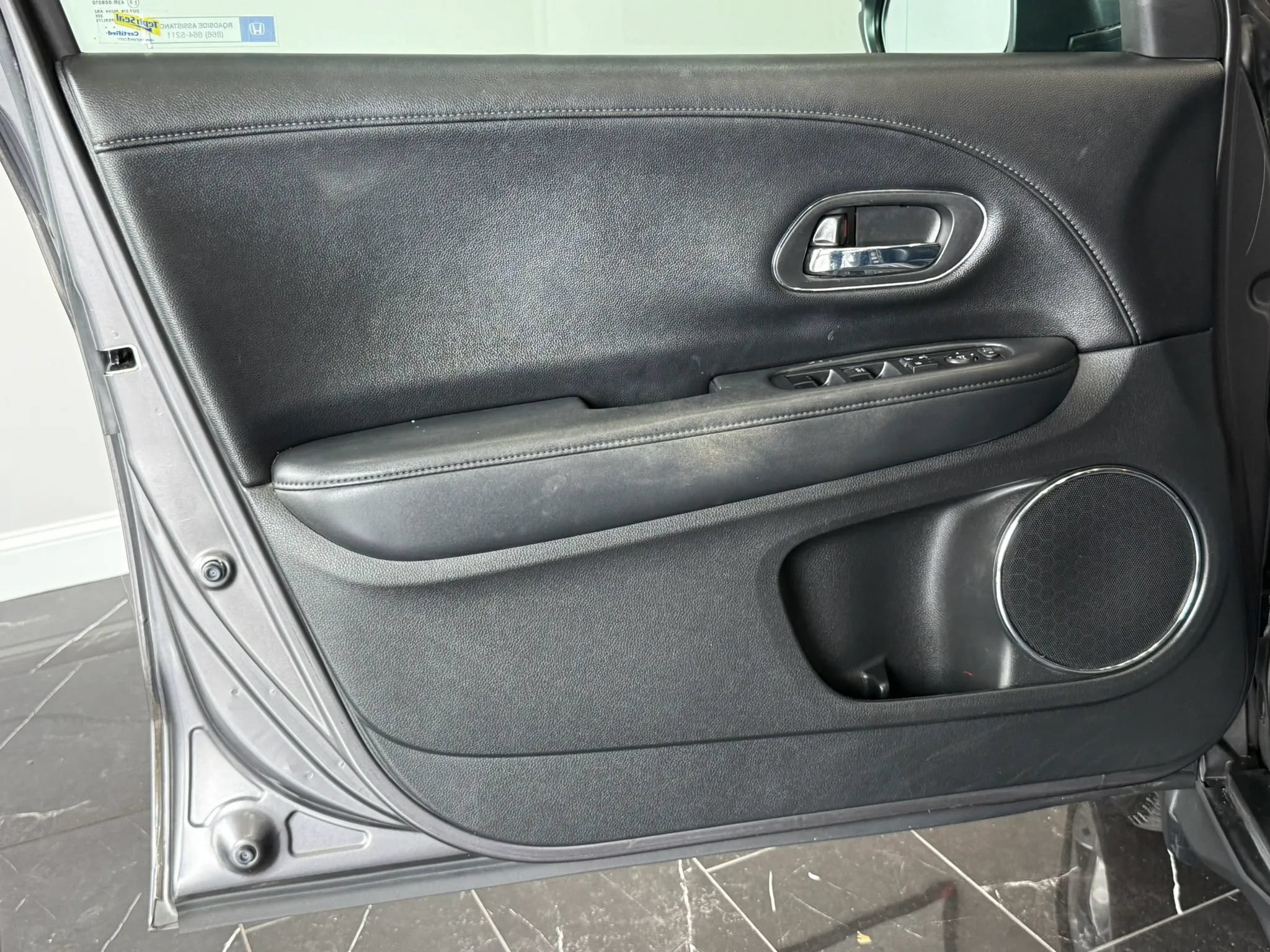Used 2016 Honda HR-V EX-L image 40