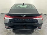 Used 2023 Hyundai Elantra SEL image 4
