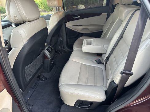 Used 2016 Kia Sorento EX w/ EX Premium Package image 15