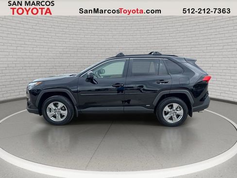 Used 2025 Toyota RAV4 LE AWD/4WD image 9