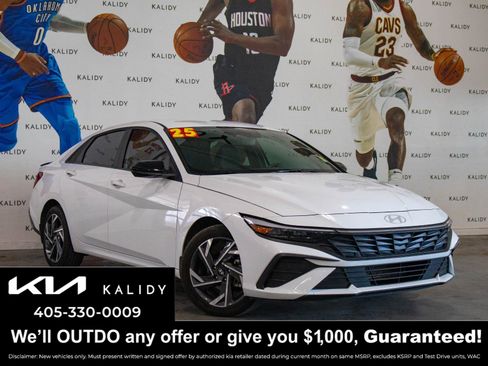 Used 2025 Hyundai Elantra Sport FWD image 1