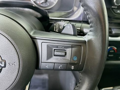 Certified 2024 Nissan Pathfinder SV w/ Black Appearance Package FWD image 22