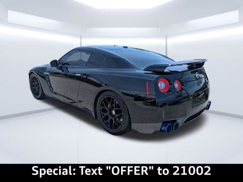 Used 2009 Nissan GT-R Premium AWD/4WD image 6