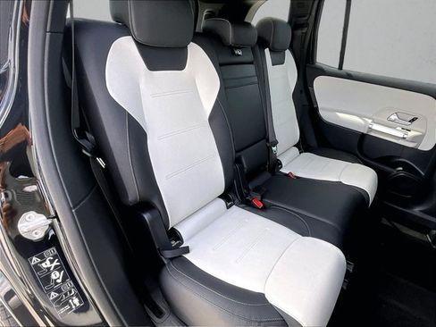 Certified 2023 Mercedes-Benz GLB 250 4MATIC image 29