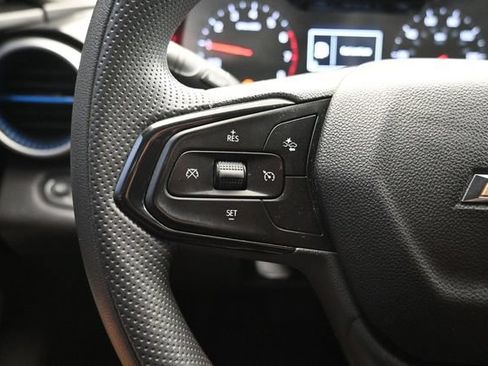 Used 2026 Chevrolet Trax LS w/ LS Convenience Package FWD image 12