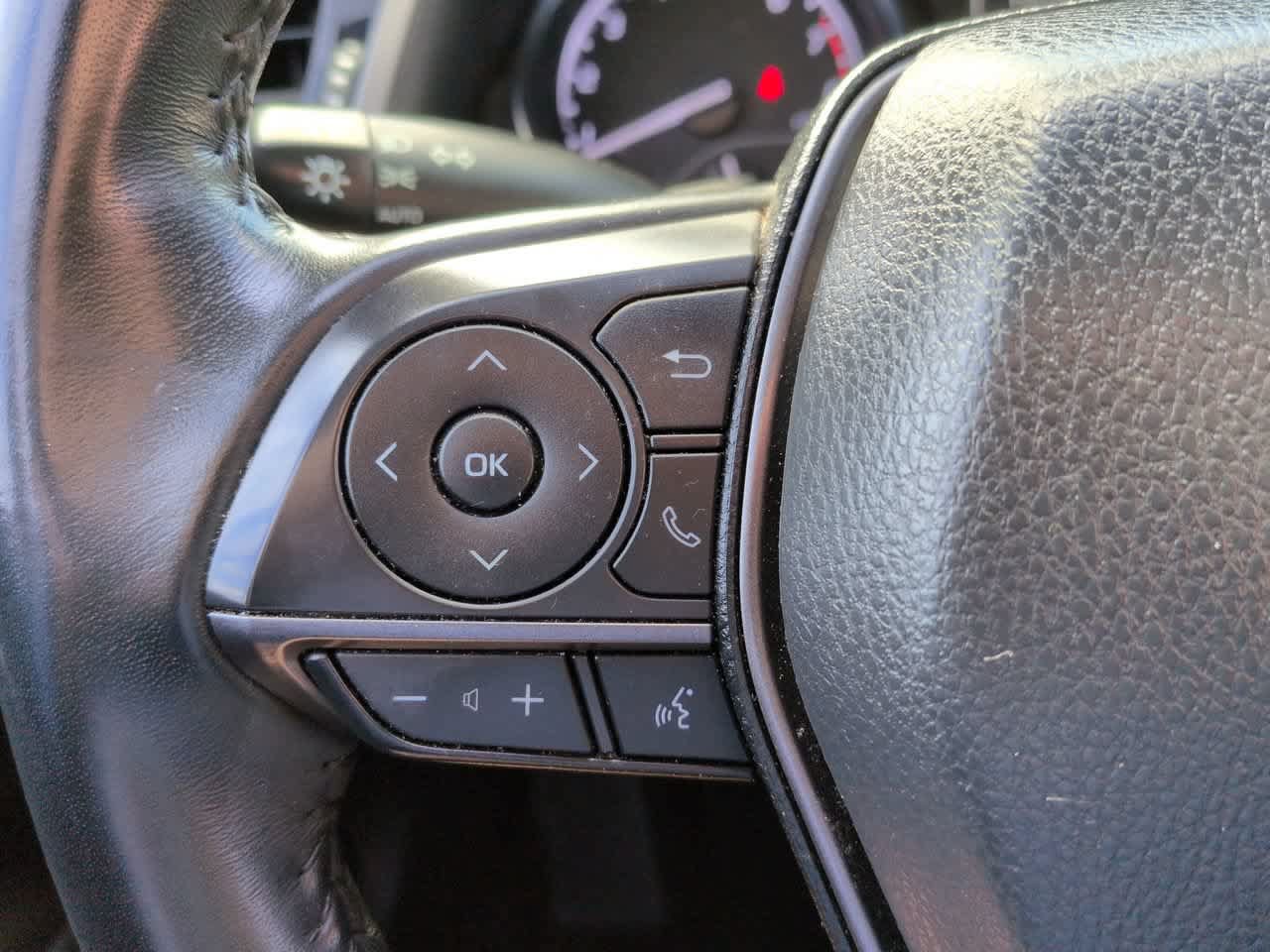 Certified 2021 Toyota Camry SE FWD image 22