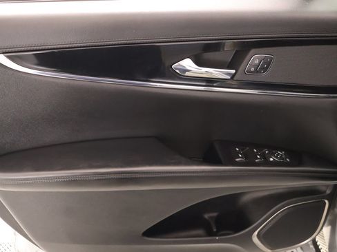 Used 2023 Lincoln Nautilus AWD w/ Premium Package image 16