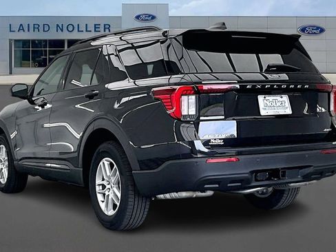 New 2026 Ford Explorer Active image 3