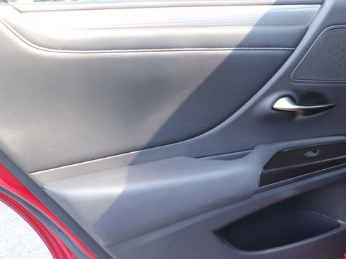 Used 2019 Lexus ES 350 F Sport w/ Accessory Package 2 FWD image 11