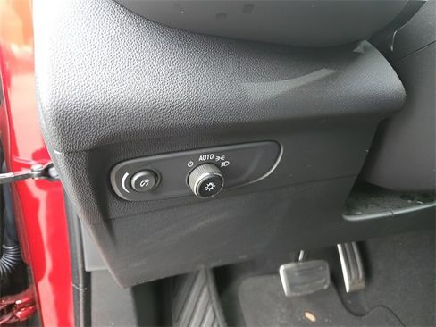 Used 2023 Buick Envision Preferred image 12