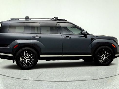 Used 2025 Hyundai Santa Fe Limited FWD image 4