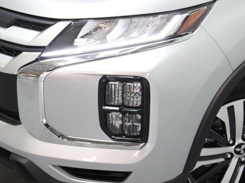 New 2026 Mitsubishi Outlander Sport ES image 2