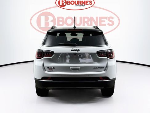 Used 2024 Jeep Compass Limited w/ Sun and Sound Group AWD/4WD image 10