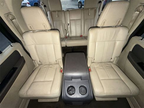 Used 2017 Lincoln Navigator L Reserve image 26