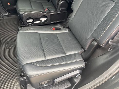 Used 2017 Toyota Highlander Limited AWD/4WD image 44